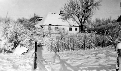 Vinterbillede af Jens Nielsens hus